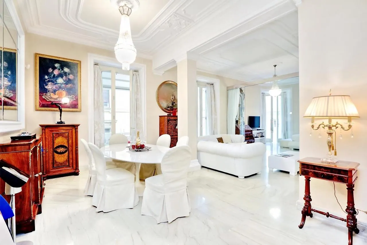 Rome Luxury Apartment To Spanish Steps