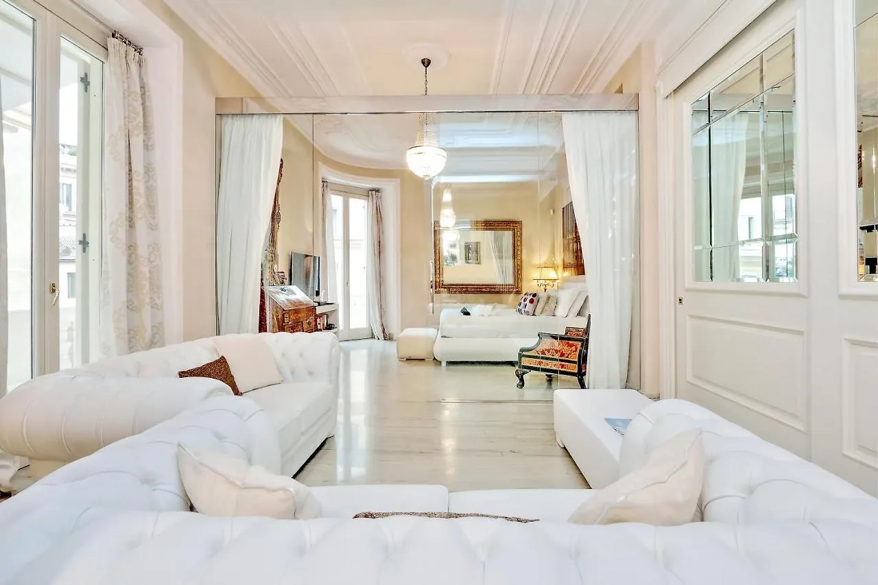 Rome Luxury Apartment To Spanish Steps Italy